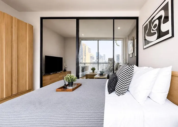 Contemporary Stylish 1br - Ultra Fast Wifi - Silom Apartment *