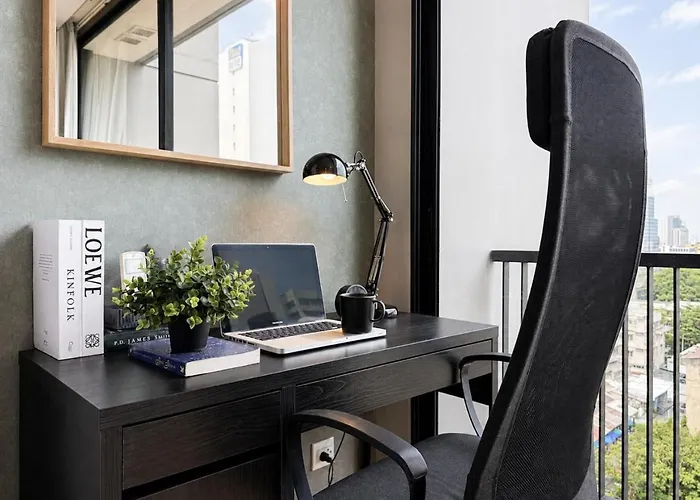 Contemporary Stylish 1br - Ultra Fast Wifi - Silom Bangkok