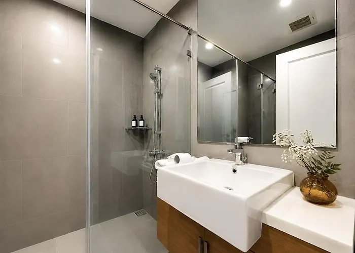 Contemporary Stylish 1br - Ultra Fast Wifi - Silom 公寓