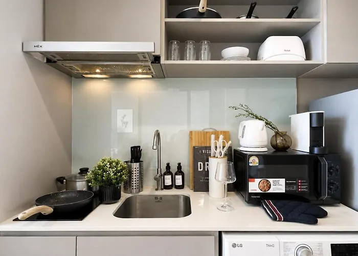 Contemporary Stylish 1br - Ultra Fast Wifi - Silom