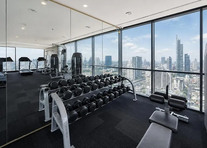Contemporary Stylish 1br - Ultra Fast Wifi - Silom Apartment
