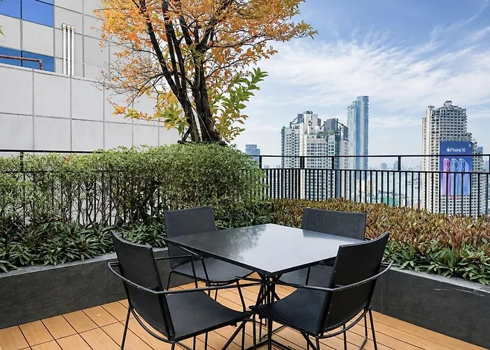 Contemporary Stylish 1br - Ultra Fast Wifi - Silom 公寓 *
